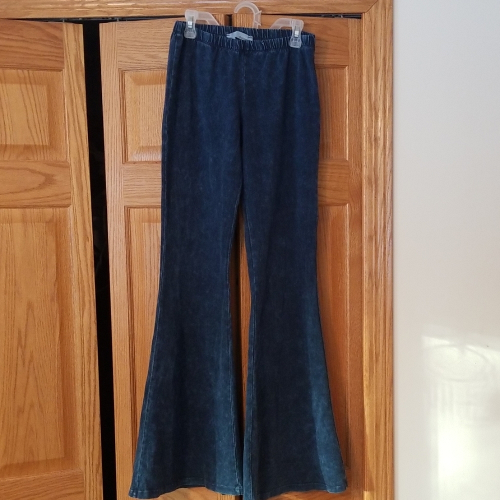Flattering bell bottom stretch pants